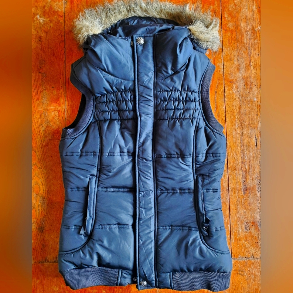 Burton Dryride Puffer Vest in Black Size Small